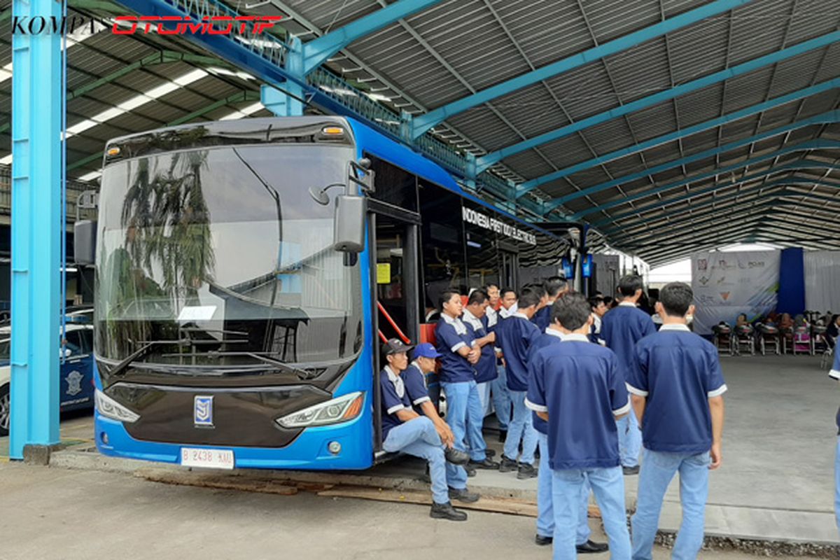 Ilustrasi : Pabrik bus listrik MAB di Demak, Jawa Tengah.