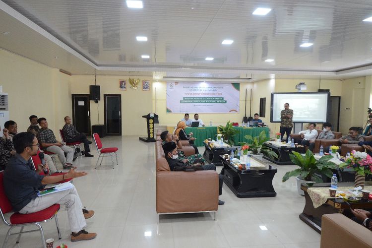 Acara focus group discussion tentang menakar calon penjabat kepala daerah di Aceh di Aula Cut Meutia, Universitas Malikussaleh, Aceh Utara, Jumat (28/1/2022).