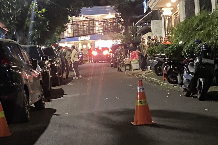 Tanda Tanya di Balik Penggeledahan Belasan Titik dan TNI Bersenjata di Rumah Jampidsus...