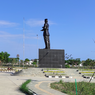 Patung Soekarno di PLBN Motamasin Jadi Obyek Swafoto Warga NTT