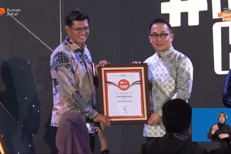 Duta Besar Luar Biasa dan Berkuasa Penuh (LBBP) Republik Indonesia untuk Bulgaria merangkap Albania dan Makedonia Utara Iwan Bogananta menerima Happiness Award pada kategori Penggerak Zakat dari Rumah Zakat Indonesia. Penghargaan ini diberikan saat acara Public Expose Rumah Zakat Tahun 2024 dan Peluncuran Gerakan Bersama Bersama Wujudkan #Manfaat Hebat, di The Hotel Sultan & Residence, Jakarta (01/02/24).