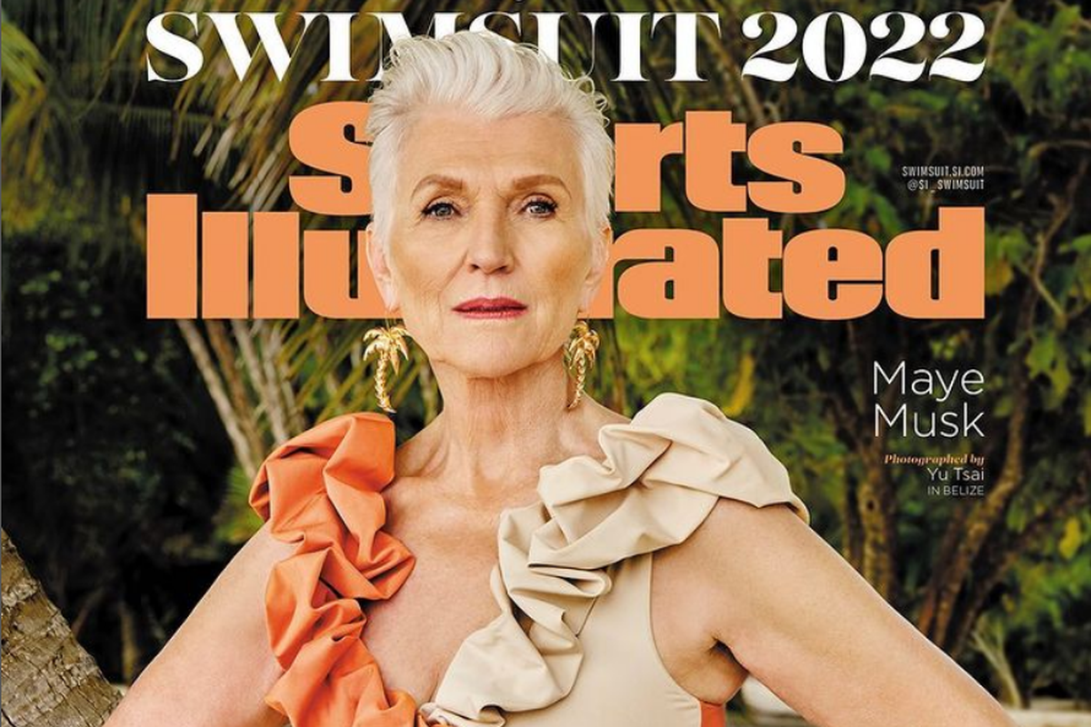 Maye Musk, mantan model sekaligus ibu Elon Musk tampil seksi berbikini saat membintangi cover majalah Sport Illustrated