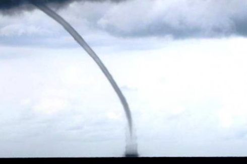 Video Viral Sebut Angin Puting Beliung di Bali, BMKG: Itu Waterspout