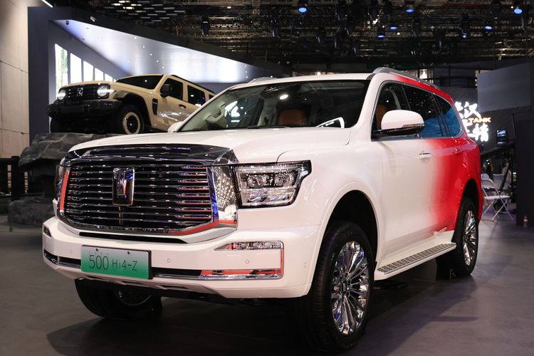 GWM Tank 500 Hi4-Z dipamerkan di Auto Shanghai 2025