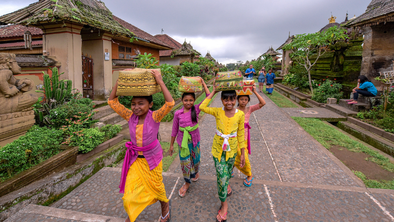 Anak-anak di Desa Penglipuran, Bali.