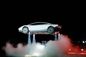 Elon Musk Pamer 'Mobil Terbang' Tesla, Diklaim Bisa Melayang dengan Teknologi SpaceX