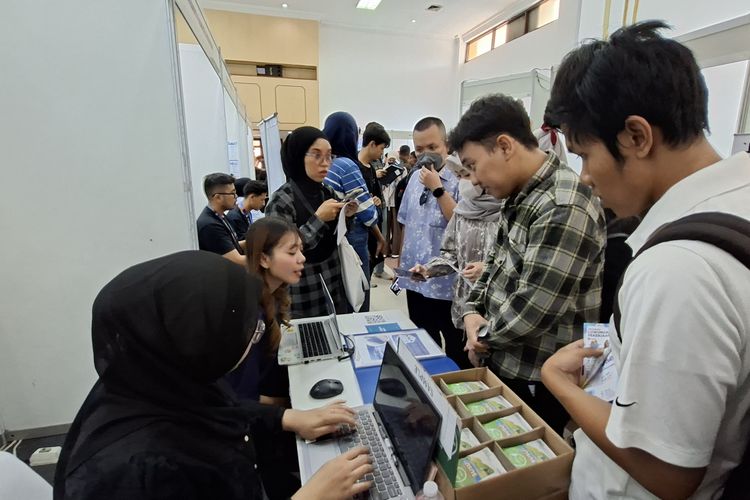 Cerita Pencari Kerja di Job Fair Jakpus: Teman Tuli, Gen Z, hingga Ayah 52 Tahun Berburu Lowongan