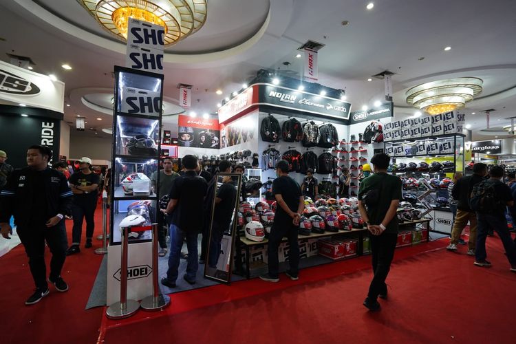 Pameran otomotif Indonesia Motorcycle Helmets Apparel Accessories Exhibition (IMHAX)