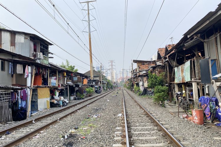 Pengamat: Permukiman di Tepi Rel Kereta Cermin Gagalnya Pemerintah Sediakan Hunian Murah