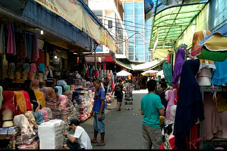  Pasar Tanah Abang  Tutup untuk Cegah Corona Satpol PP 