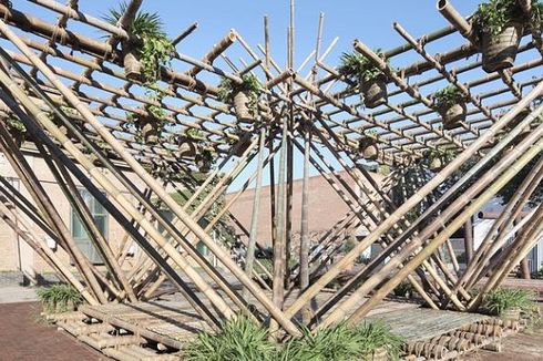 Struktur Bambu Tanpa Paku Mampu Tampung 20.000 Orang