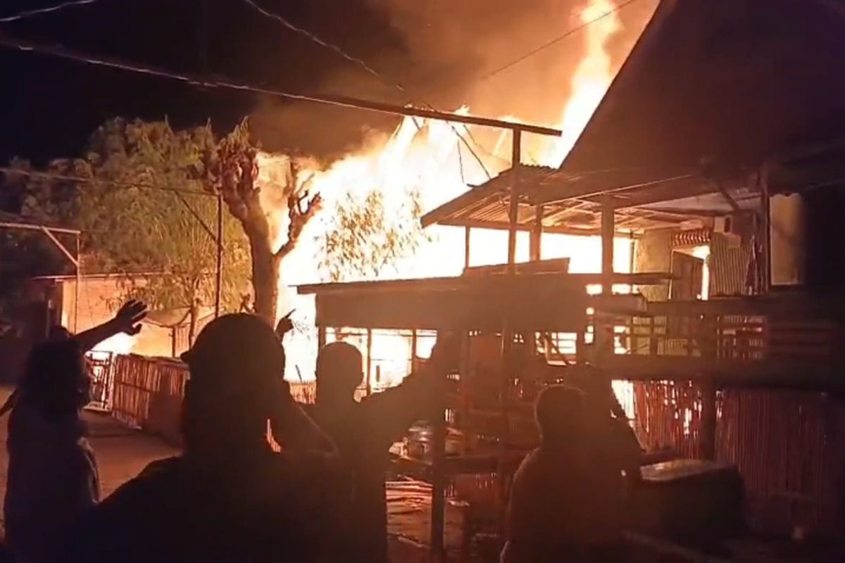 137 Warga Galung Tulu Terpaksa Mengungsi *** Local Caption *** 137 Warga Galung Tulu Terpaksa Mengungsi