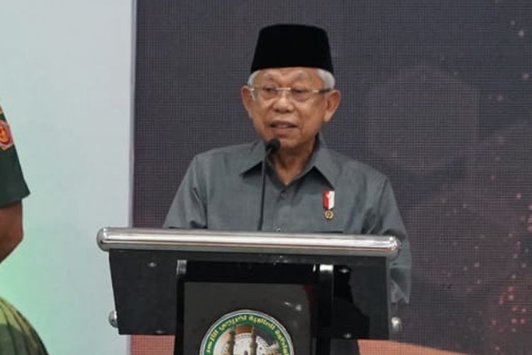 Wakil Presiden Ma'ruf Amin membacakan sambutan saat meresmikanPusat Studi Islam dan Bahasa Arab (Pusiba) di Bekasi, Rabu (22/6/2022).  