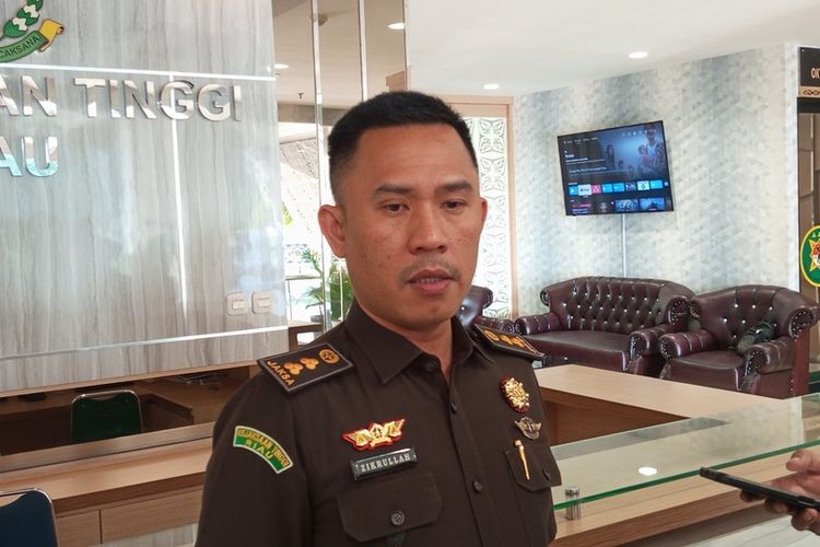 Geledah Dinas Pendidikan, Kejati Riau: Dugaan Korupsi Pengadaan Alat Pembuatan AI