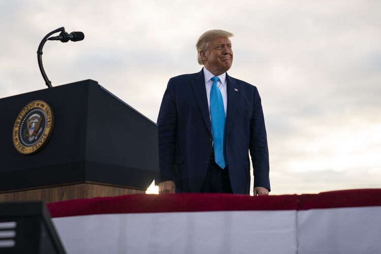 Presiden Amerika Serikat Donald Trump saat berkampanye di Arnold Palmer Regional Airport, Kamis (3/9/2020).