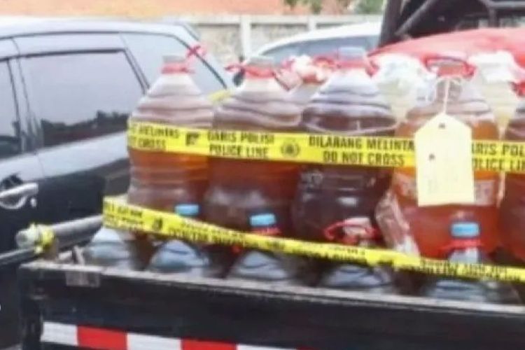 Penyalahgunaan Solar Subsidi 1.110 Liter dalam 74 Galon di Purwakarta, Pelaku Diduga Incar Pasar Subang