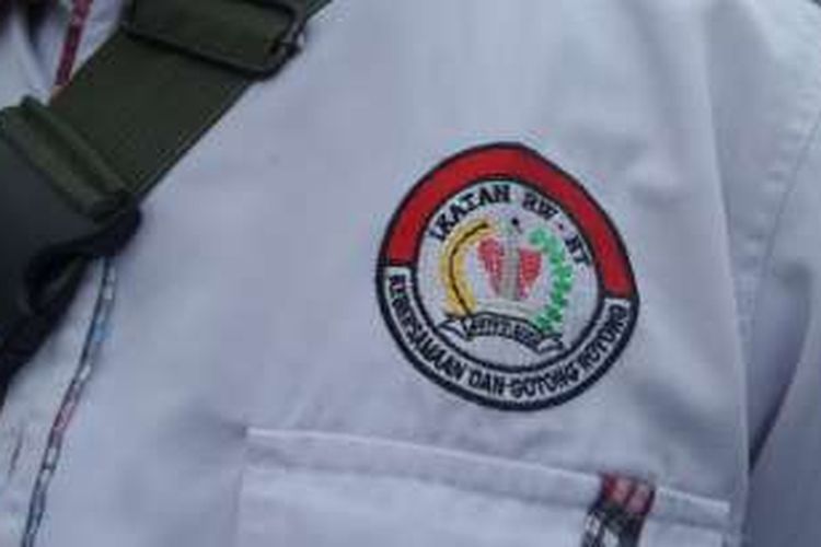 Ikatan RT/RW Jakarta Baru didirikan pada 5 Desember 2015. Organisasi ini meragukan Forum RT/RW yang menolak Basuki Tjahaja Purnama atau Ahok merupakan pengurus di daerah masing-masing, Sabtu (17/9/2016)