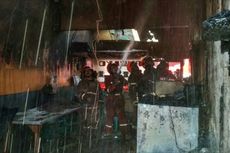 Gas Meledak dan Membakar Rumah Makan Padang, Dua Orang Luka Bakar