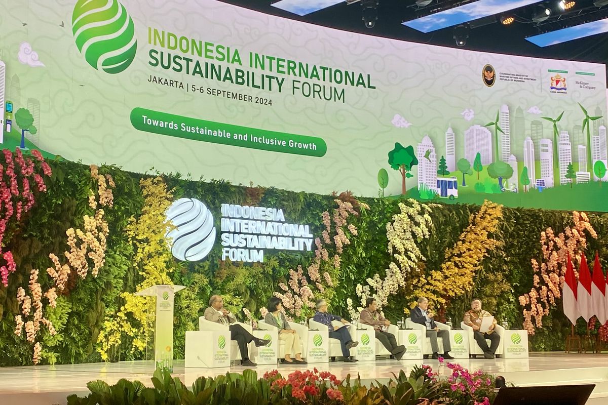 Sesi Plenari Indonesia International Sustainability Forum (ISF) 2024 yang bertema “Sustainable Development in Blue Economies” di Jakarta Convention Center (JCC) Senayan, Jakarta, Jumat (6/9/2024).