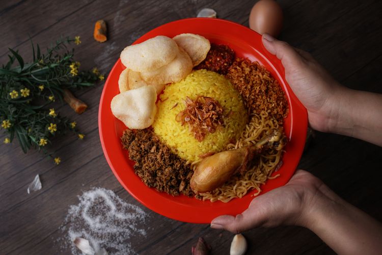 Ilustrasi nasi kuning. 