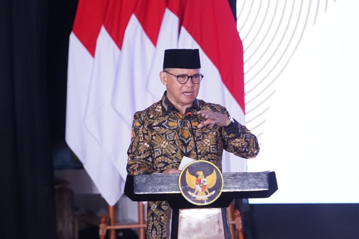 Menteri Pelindungan Pekerja Migran Indonesia (P2MI) Mukhtarudin dalam peringatan International Migrant Day di Sasana Langen Budoyo, Taman Mini Indonesia Indah (TMII), Jakarta Timur, Kamis (18/12/2025).