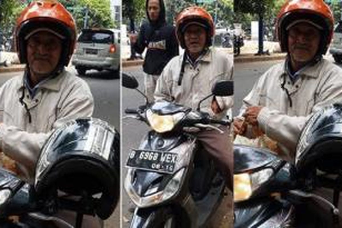 Pak Soleh, tukang ojek berusia renta di Stasiun Palmerah, Jakarta Barat, yang pasang tarif seikhlasnya. Tetapi masih juga dicueki banyak penumpang karena faktor usia yang membuat calon penumpang tak yakin terlayani dengan baik kalau menggunakan jasa ojeknya. 