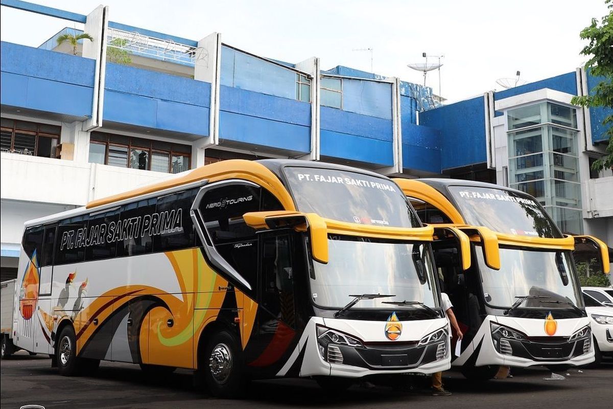 Bus baru milik PT Fajar Sakti Prima 