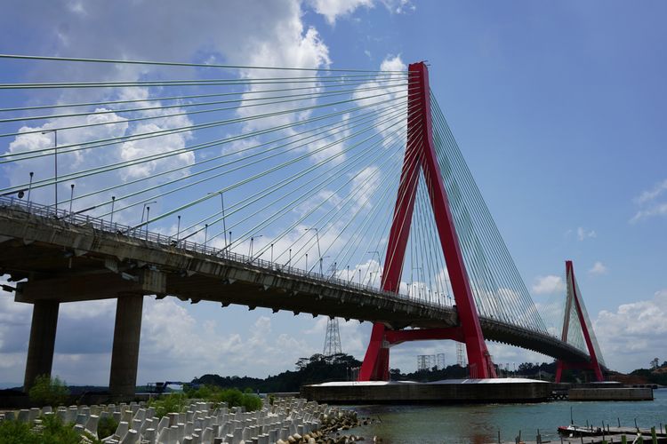 PT Adhi Karya (Persero) Tbk (ADHI) meresmikan Jembatan Pulau Balang, Minggu (28/7/2024).
