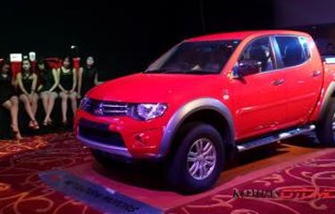 Kesilgan tit bdsm Haqiqiy aldash pornosini onlayn tomosha qiling