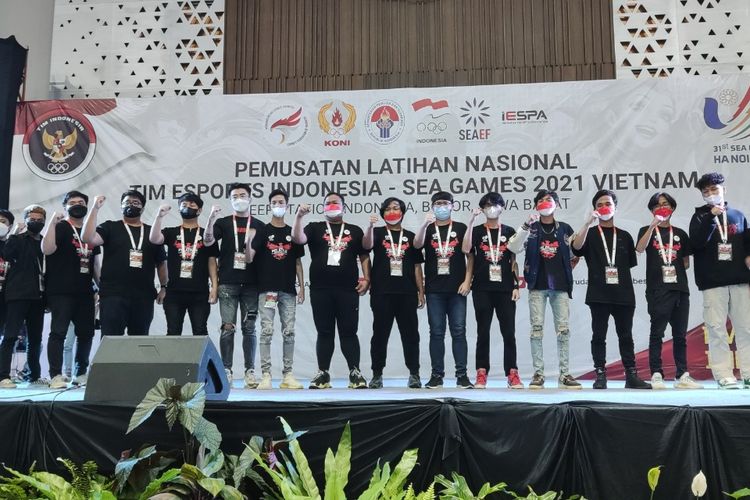 Pengurus Besar Esports Indonesia (PBESI) mengumumkan 66 atlet esports terpilih yang akan bertanding di SEA Games pada Kamis (10/3/2022). Ke-66 atlet tersebut akan tampil pada 10 nomor yang dipertandingkan di SEA Games, Hanoi, Vietnam, pada 12-23 Mei 2022. 