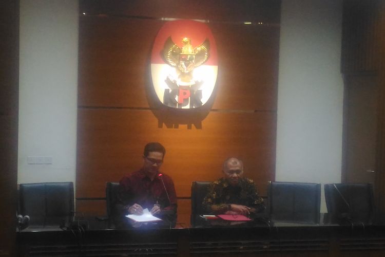 Ketua KPK Agus Rahardjo dalam jumpa pers di gedung KPK, Jakarta Selatan, Kamis (8/8/2019).