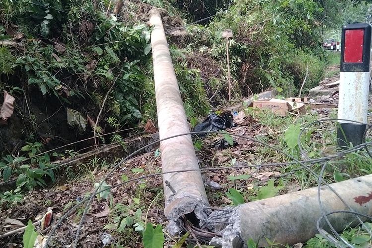 Tiang Listrik Roboh Saat Pemasangan di Baubau, Satu Pekerja Tewas