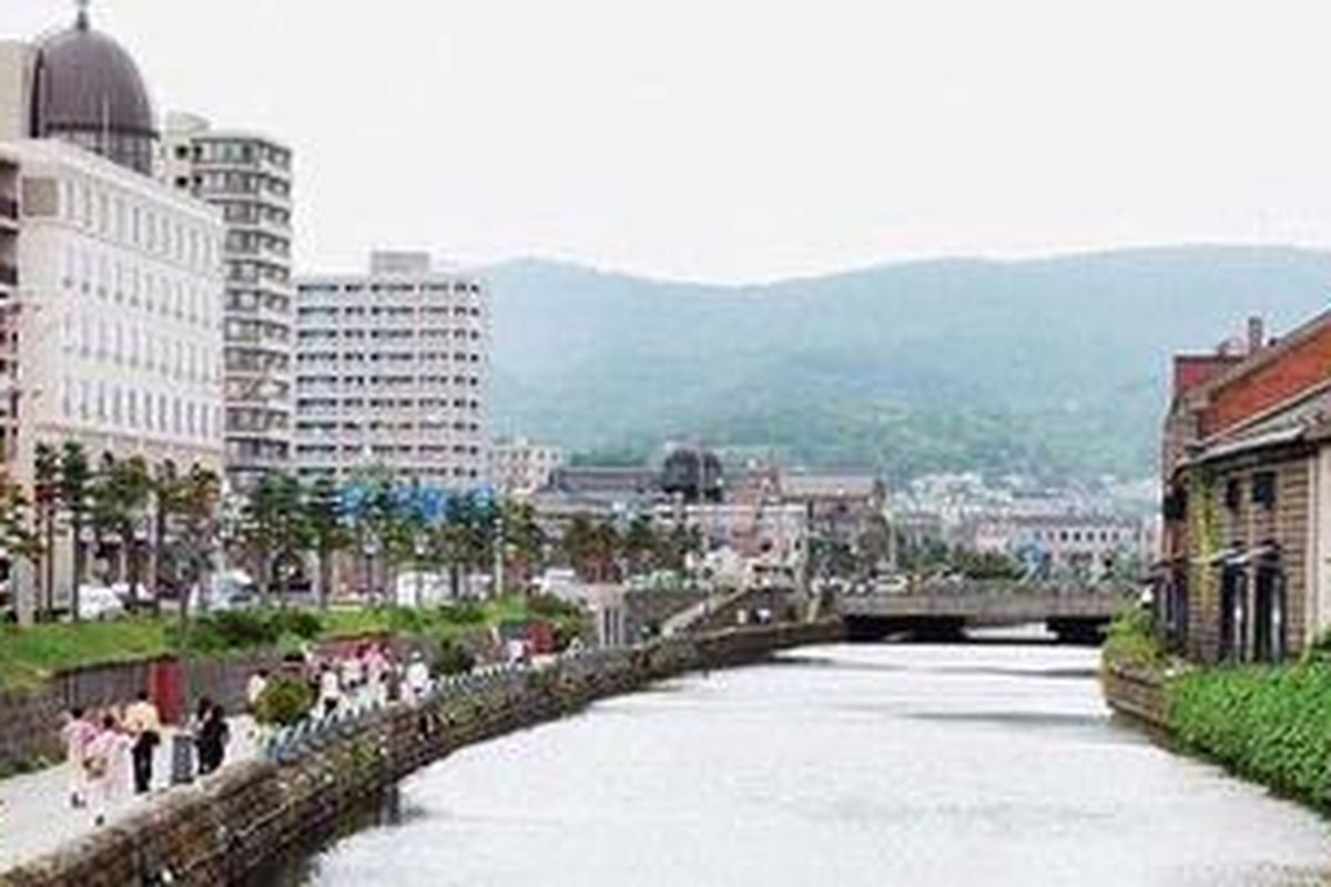 Kota Otaru adalah kota dengan kanal-kanal yang bersih dan bisa dipakai sebagai sarana transportasi.