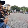 Tanpa Penjagaan Polisi, Aksi Unjuk Rasa Mahasiswa di Bundaran Gladag Solo Berlangsung Damai