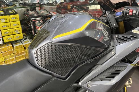 Aksesori Kondom Tangki Bikin Motor Sport Kekar, Harga mulai Rp 150.000