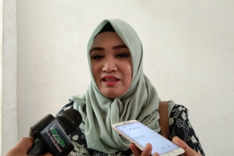 Anggota IX DPR RI Putih Sari 