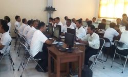 Ratusan Guru Honorer Trenggalek, Ikuti Seleksi PPPK Secara Online