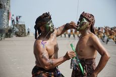 Kesenian Debus dan Pencak Silat Ramaikan HUT ke-72 TNI