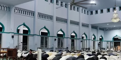 Puluhan Ribu Santri dan Alumni Lakukan Sujud Syukur di Peringatan 100 Tahun Gontor