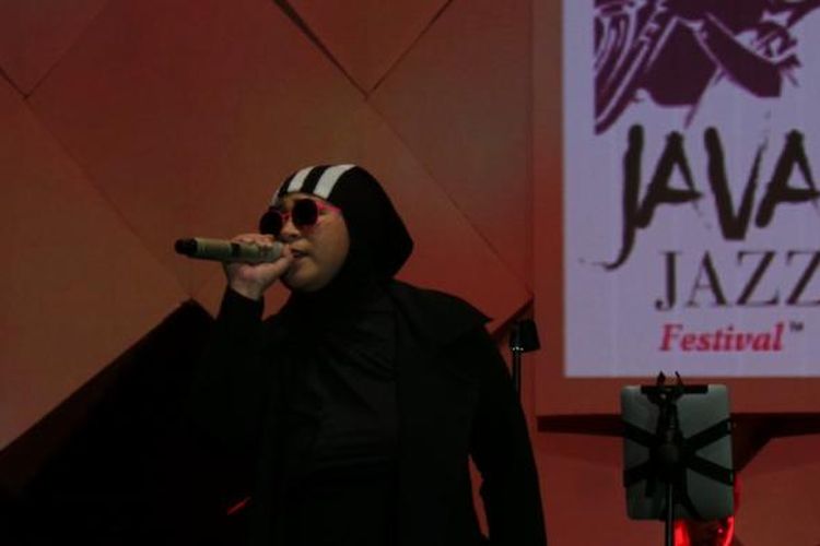 Melly Goeslaw tampil bersama band Potret di Java Jazz, JIExpo, Kemayoran, Jakarta Pusat, Jumat (6/3/2015).