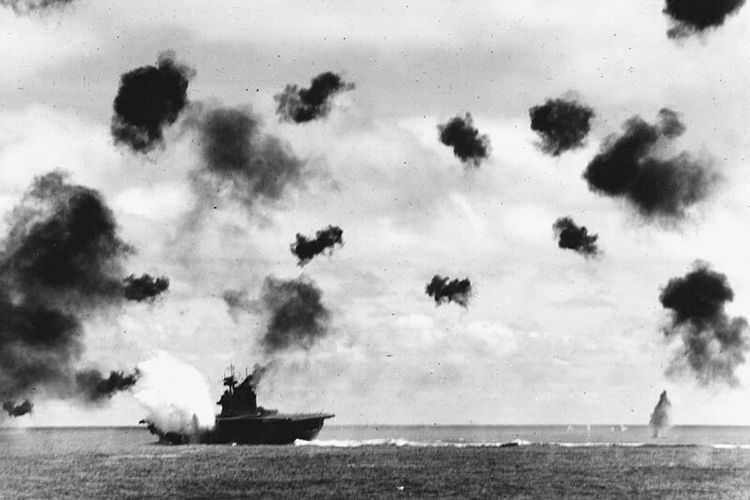 USS Yorktown pada masa Pertempuran Midway.