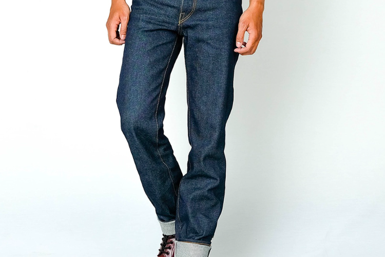 10 Merek Celana Jeans Lokal Terbaik, Wajib Punya