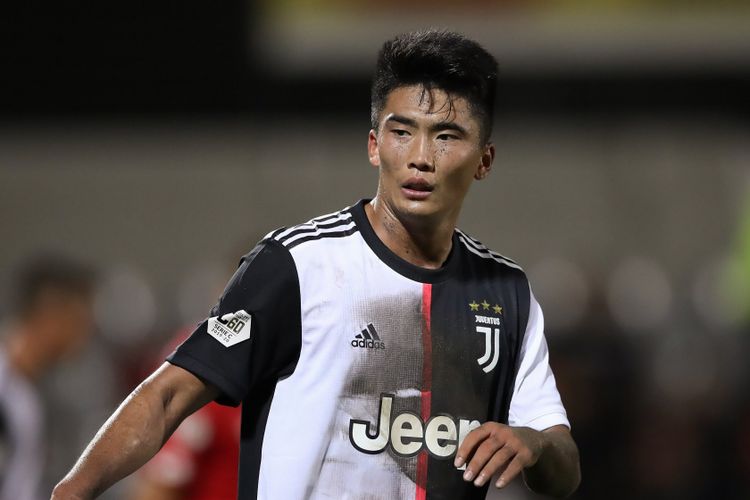 Mantan pemain Juventus Kwang Song-han pernah hilang misterius selama tiga tahun. 