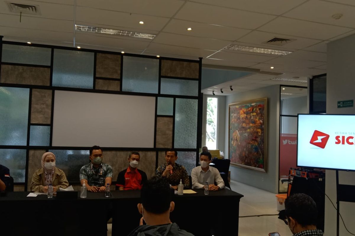 Manajemen serta Kuasa Hukum SiCepat Ekspres menggelar konferensi pers terkait kurir yang diancam senjata tajam oleh pembeli, berlangsung di Jakarta, Selasa (1/11/2022).