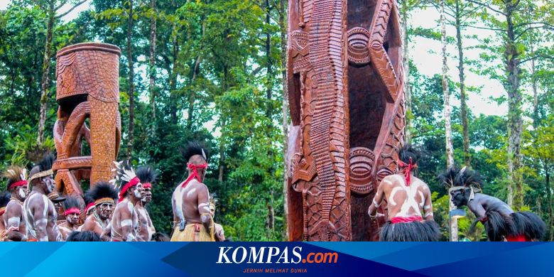 Sambut HUT Indonesia ke-78, Freeport Lakukan Pemugaran Patung Kamoro di Kuala Kencana