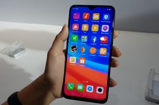 Oppo F9 Tidak Punya Sensor Jarak dan Cahaya?