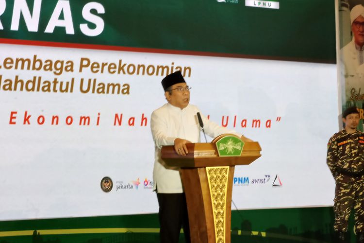 Ketua Umum Pengurus Besar Nahdlatul Ulama Yahya Cholil Staquf atau Gus Yahya saat sambutan dalam acara Rakernas LPNU di Hotel Borobudur, Jakarta Pusat, Jumat (28/7/2023).
