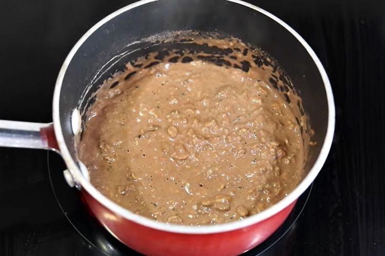 Proses memasak oatmeal cokelat topping susu kental manis