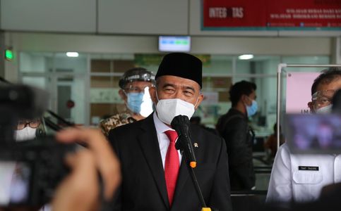 Indonesia to Reinstate One-Week Partial Lockdown as Holiday Season Approaches