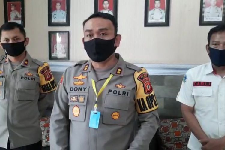 Kapolres Ciamis AKBP Dony Eka Putra menjelaskan kejadian tewasnya suami istri usai pesta miras, Kamis (28/5/2020).